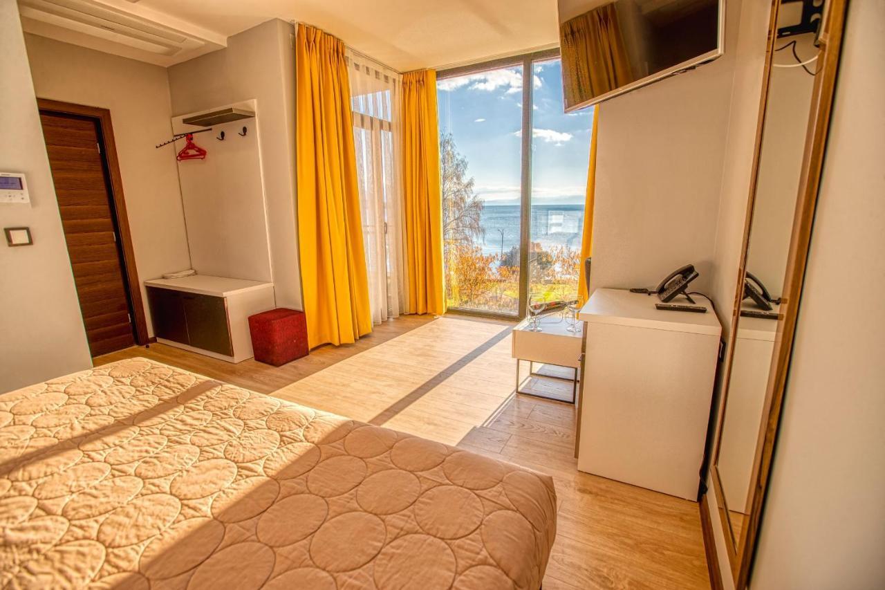Hotel Nova Riviera Охрид Екстериор снимка